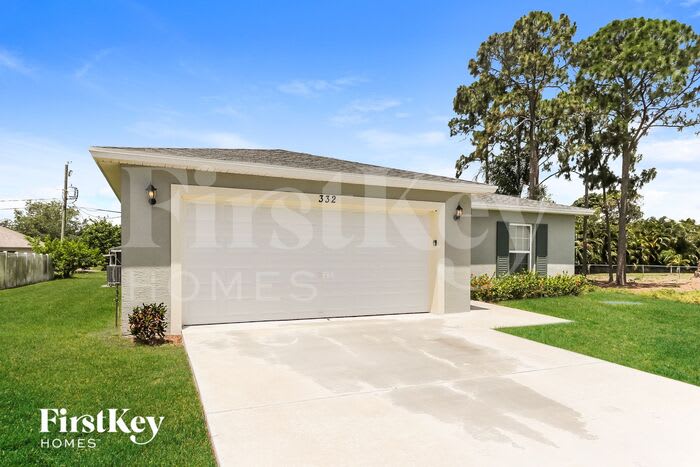 332 Northwest La Playa Street