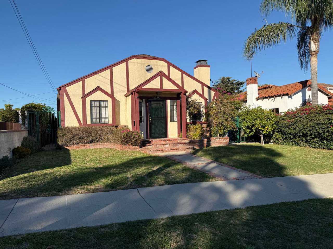 San Pedro 4 bedroom, 3 Bath Home with yard and Deck! Available NOW!