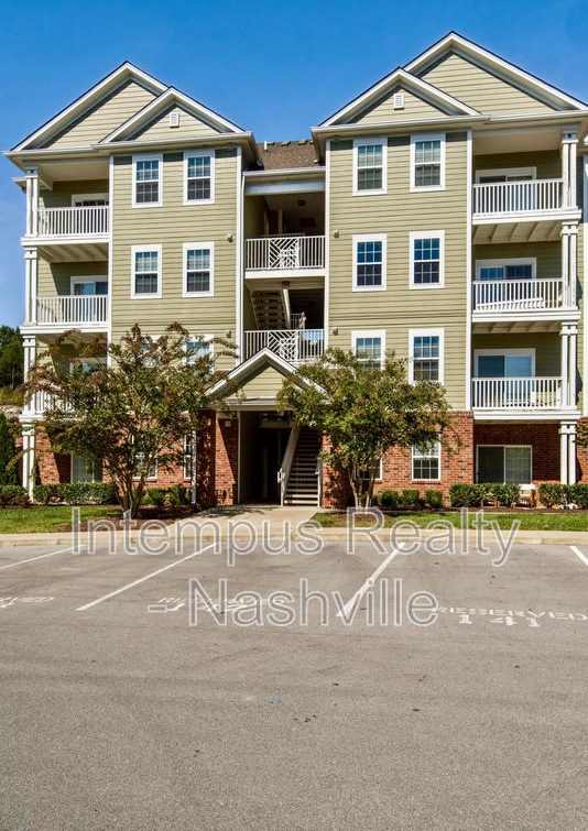 8150 Lenox Creekside Dr