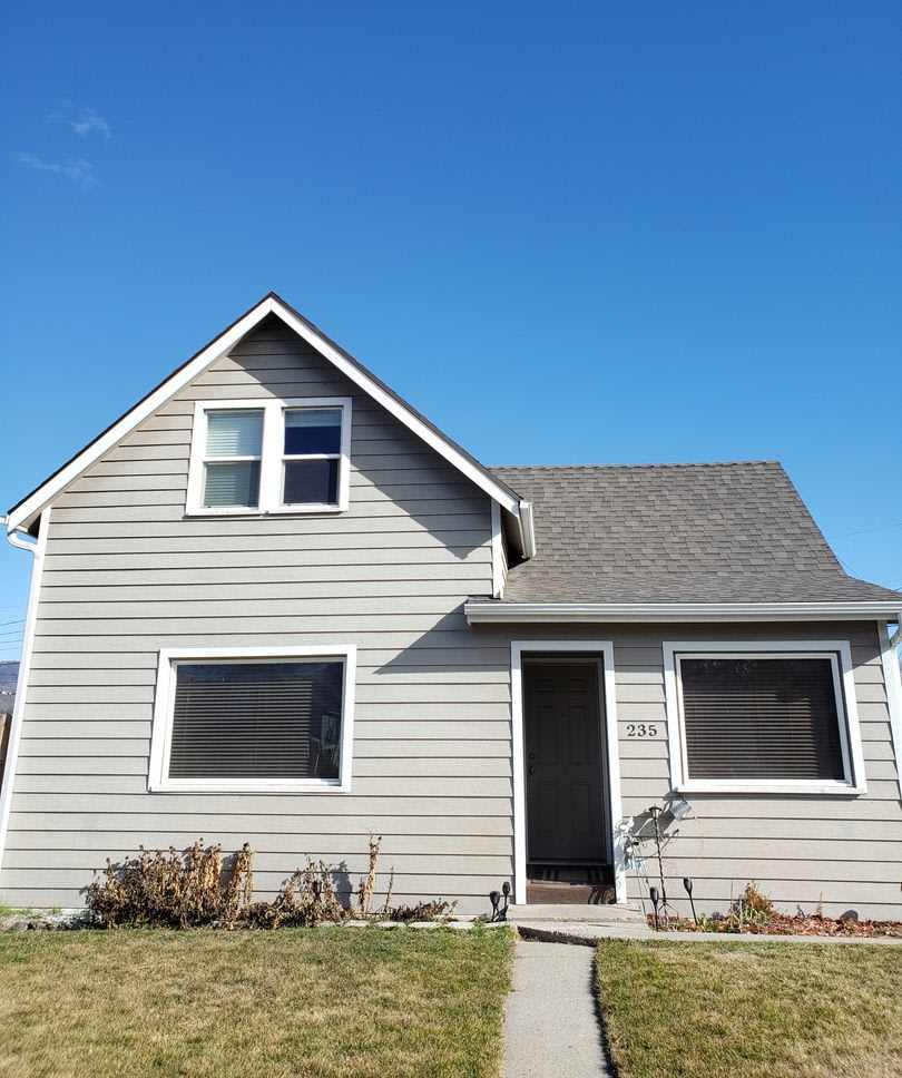 2+ Bedroom, 2 bathroom Charming Home Available!