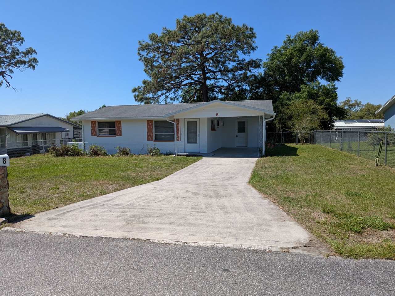 Beverly Hills 2 Bedroom with Bonus Florida Room