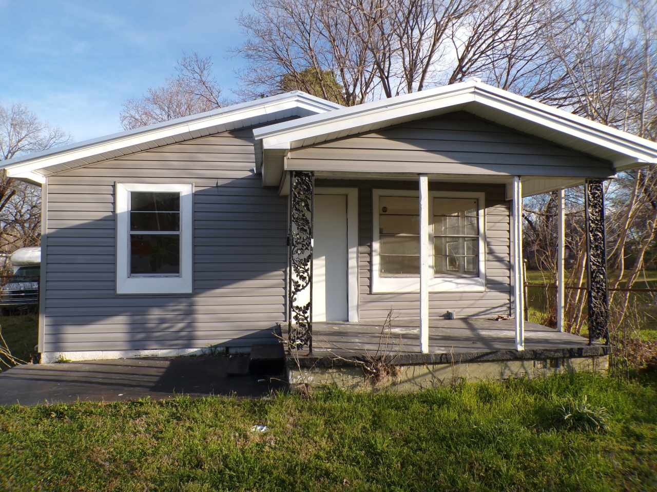 3716 44th Avenue North