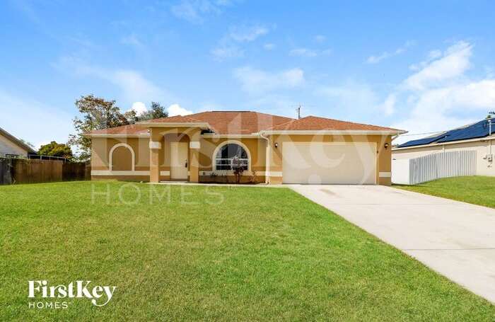 2916 Northeast 5th Place