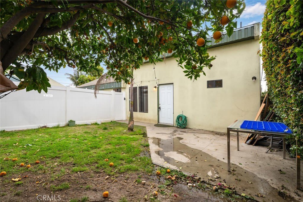 12101 Freeman Avenue