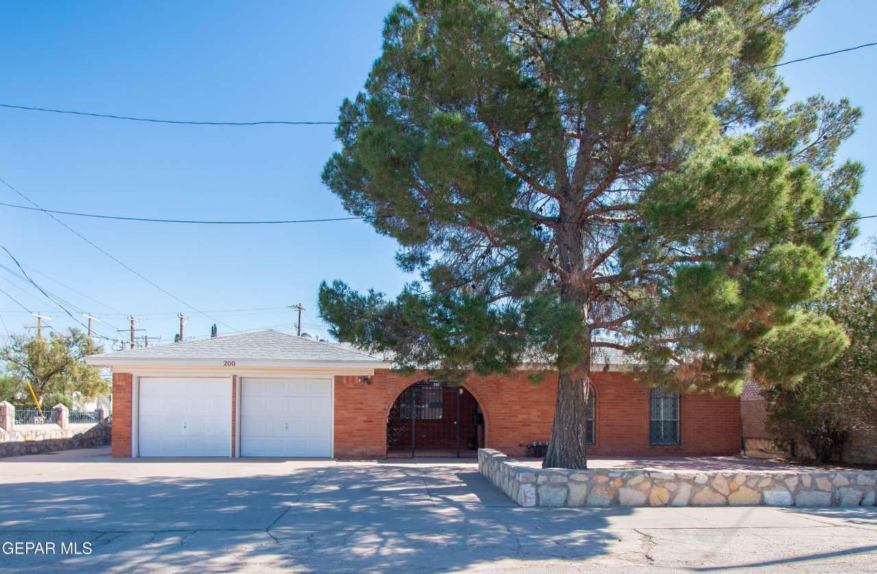 200 S MARYLAND Street