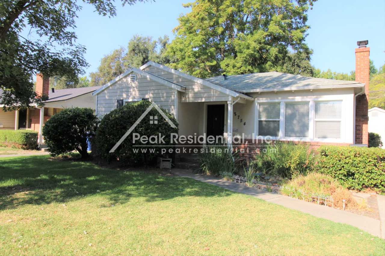 Wonderful Land Park Area 2bd/1ba House