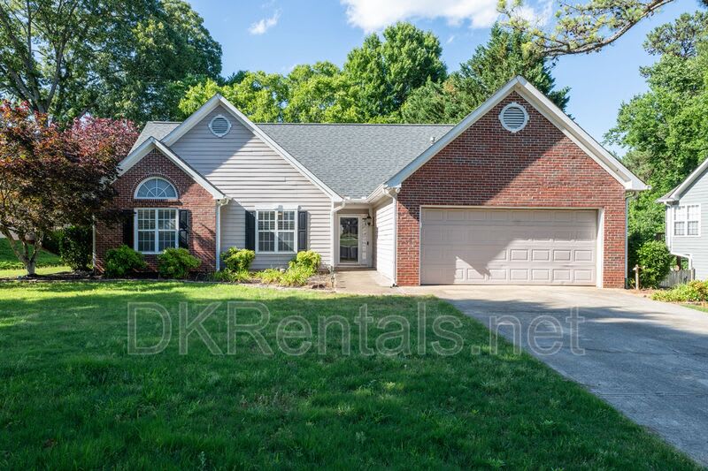 2638 English Oaks Lane NW