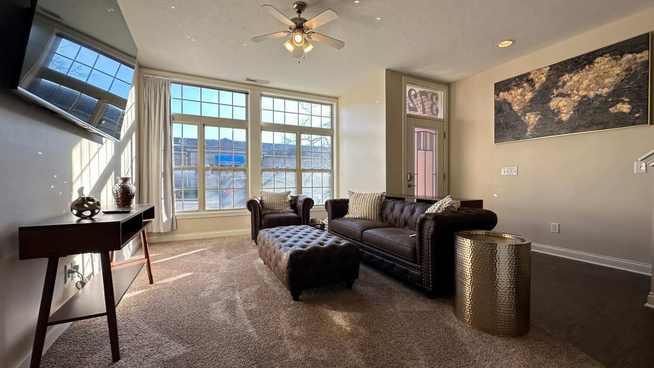 Amazing Location - Downtown Modern Living: 4 Bed 4 Bath!