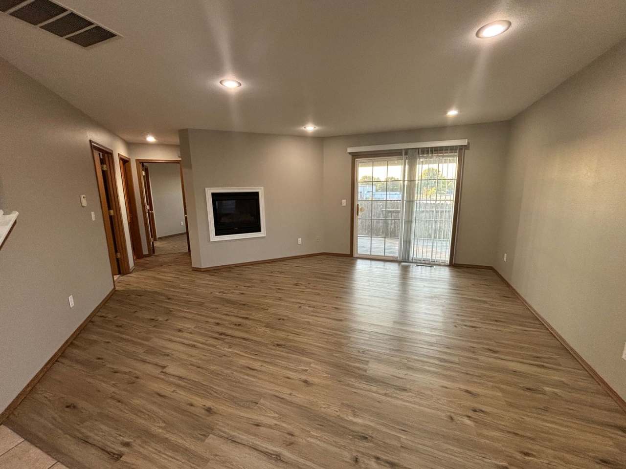 4317-4319 N Morgan Ct