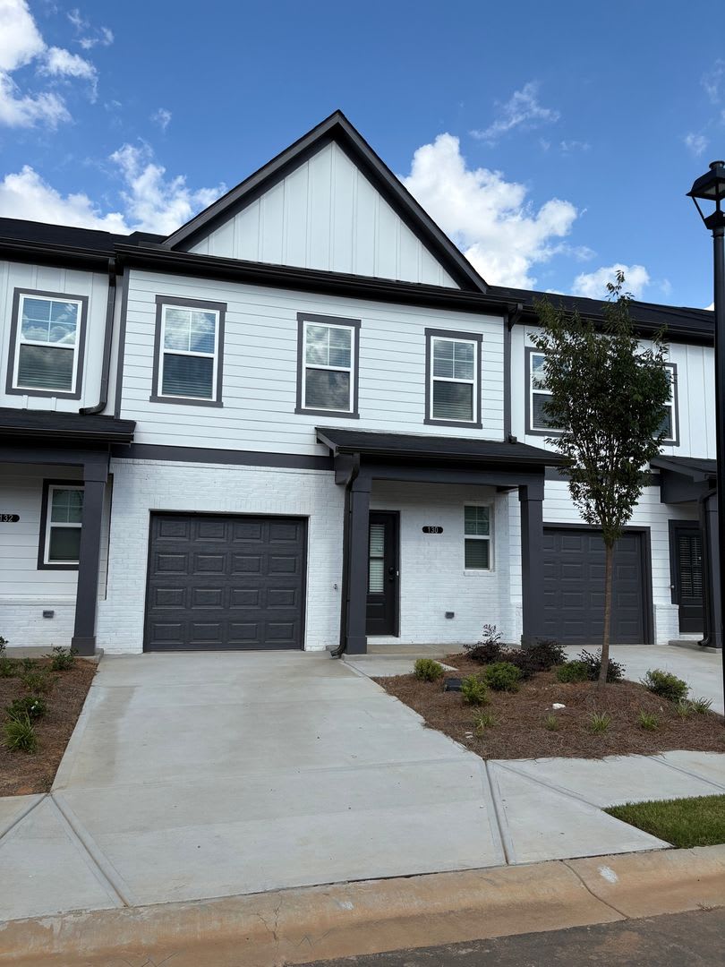 Charming 3BR Townhome in Adairsville