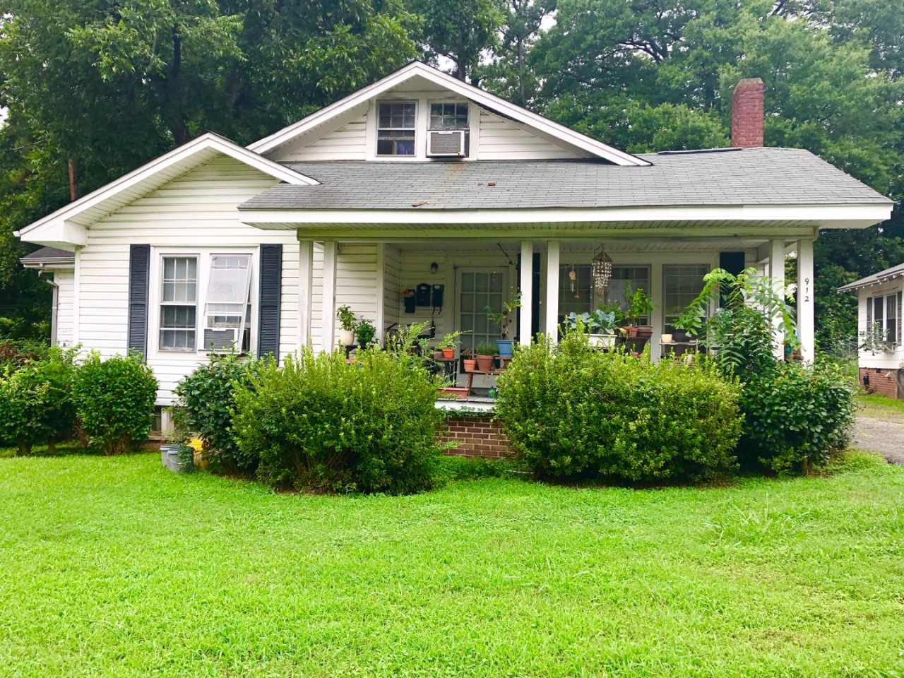 1 Bedroom in Glenwood Area with Water Included