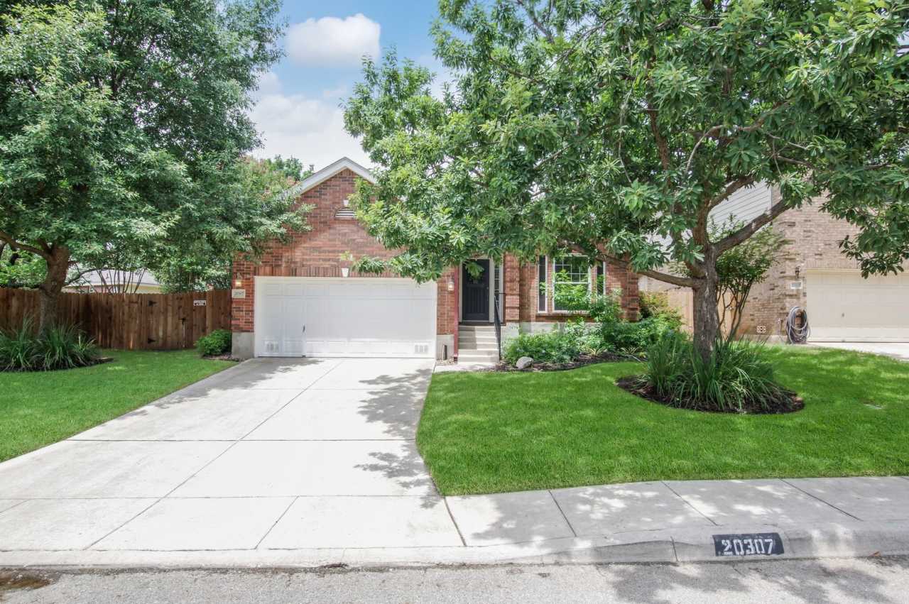 Gorgeous single story!!