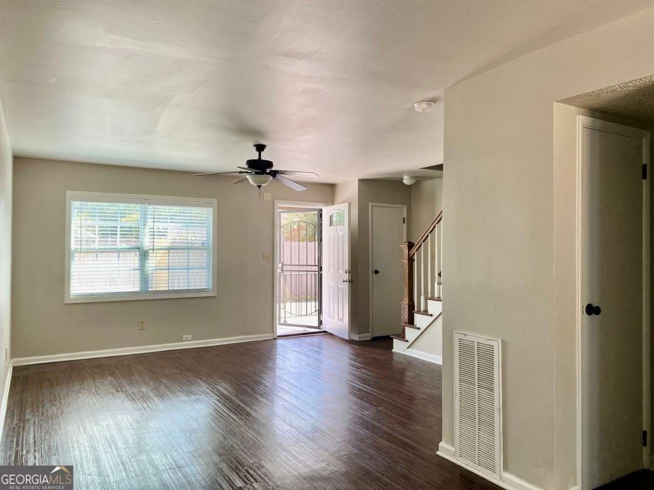 493 King Arnold Street unit: 1