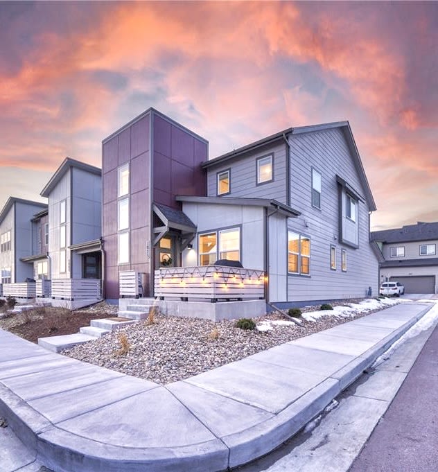 1875 Satin Spar Point