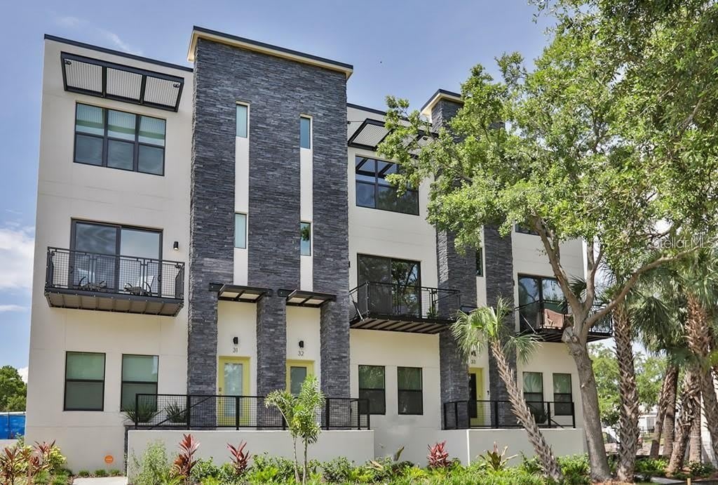 4810 W MCELROY AVENUE