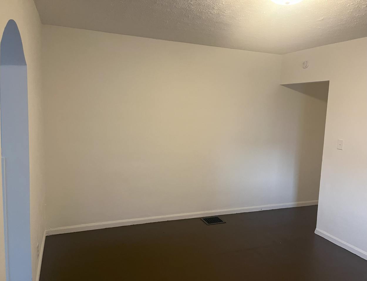 6050 E Washington St, B