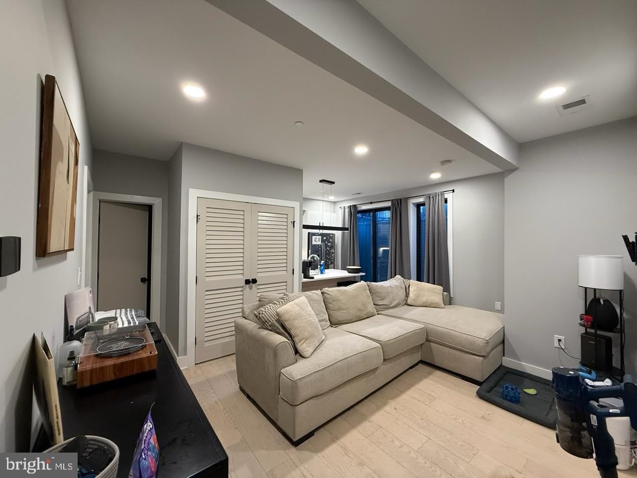 2001 I ST NE unit: 1