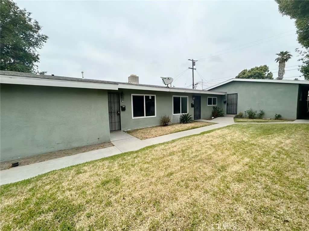 1016 W El Morado Court