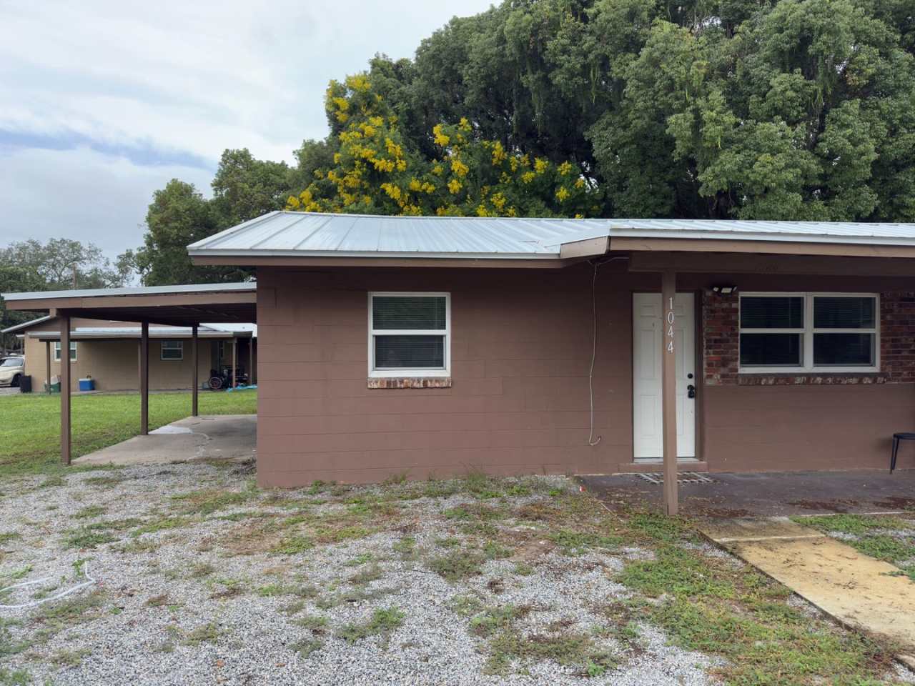 Charming 2 Bedroom, 1 Bath Duplex in the Altamonte Springs Area! Section 8 Accepted!