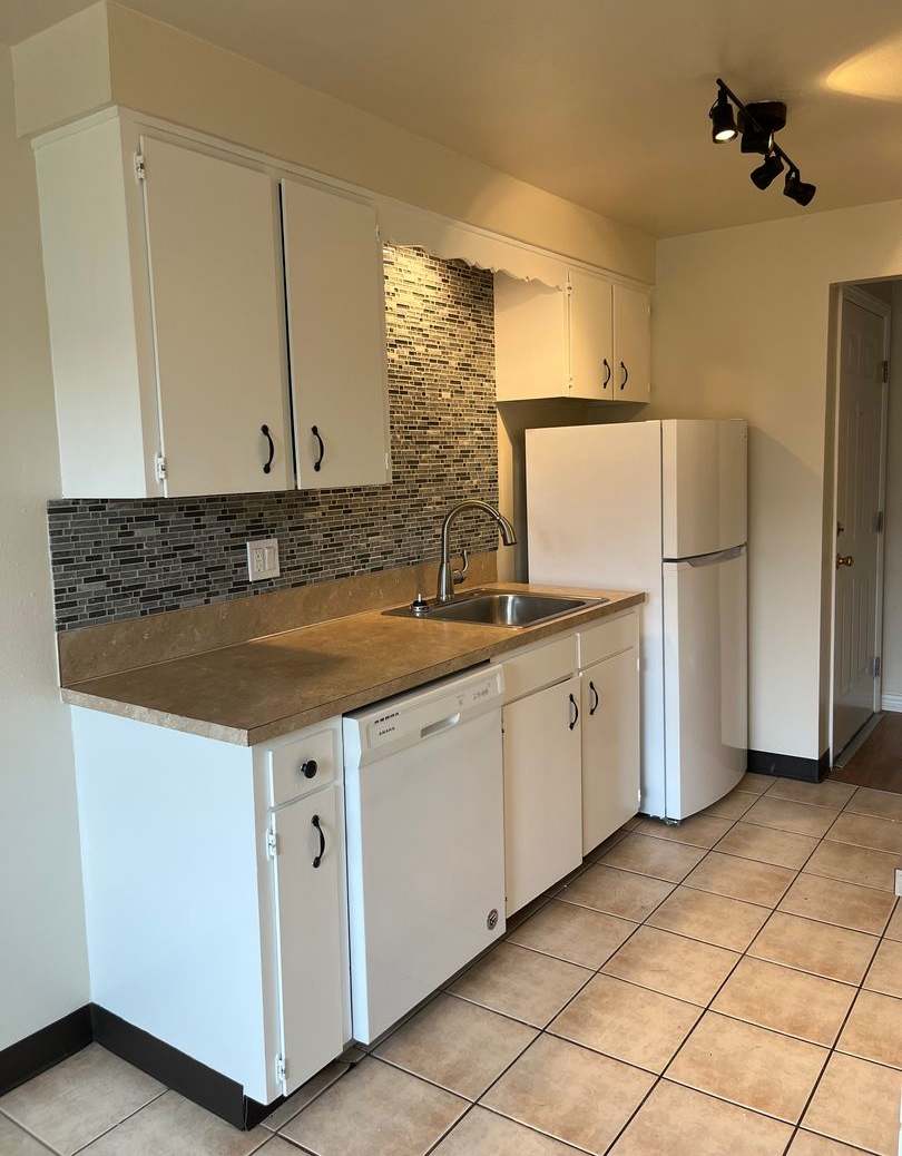 1 Bed • 1 Bath Downstairs Unit