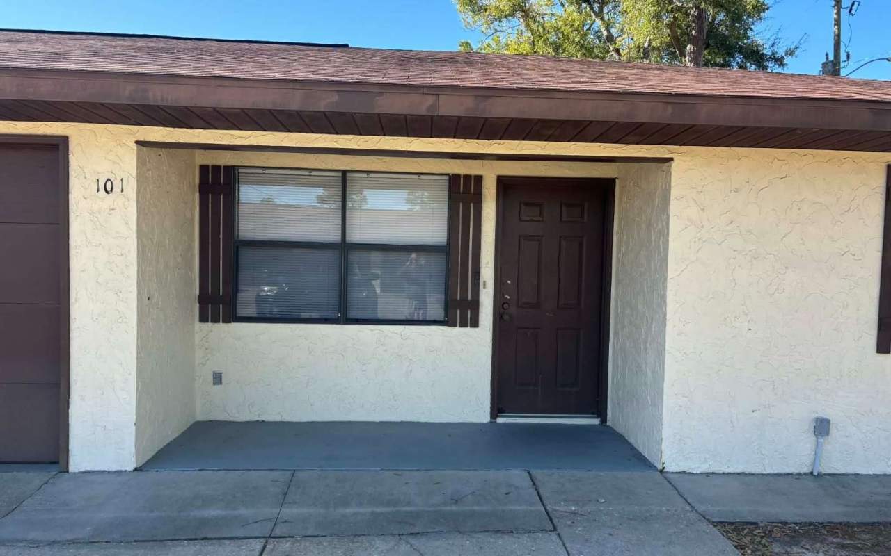 3894 NW ARCHER ST 101