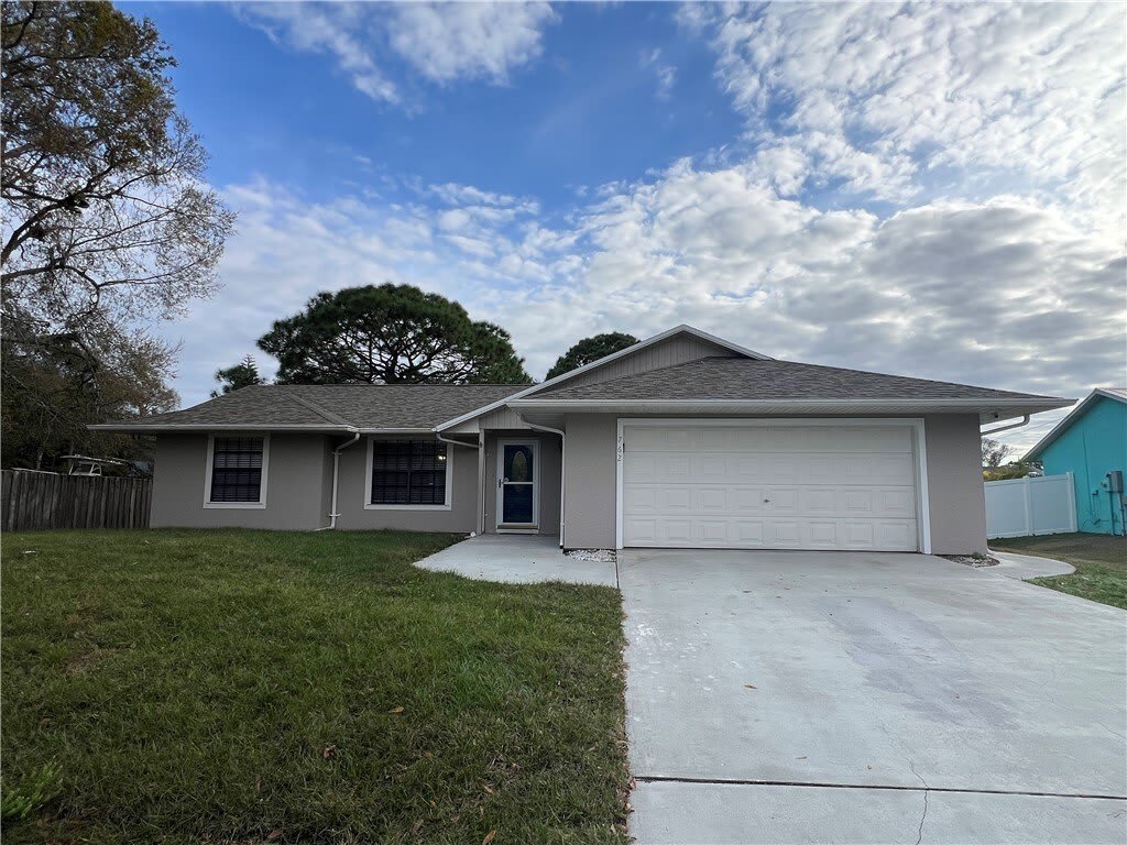 762 BAYFRONT TERRACE