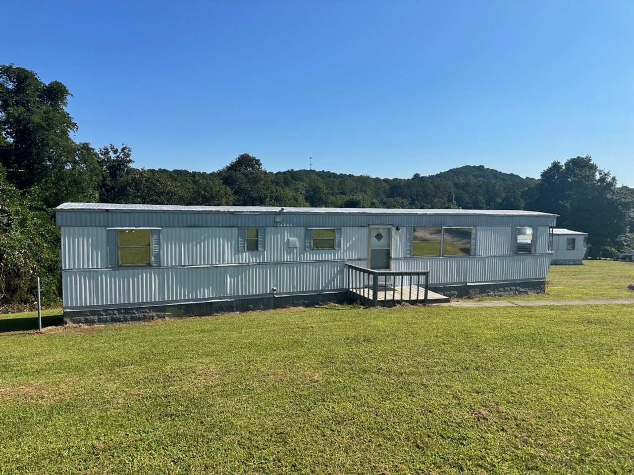 NO HUD NO SECTION 8 - NEW RENTAL LISTING!