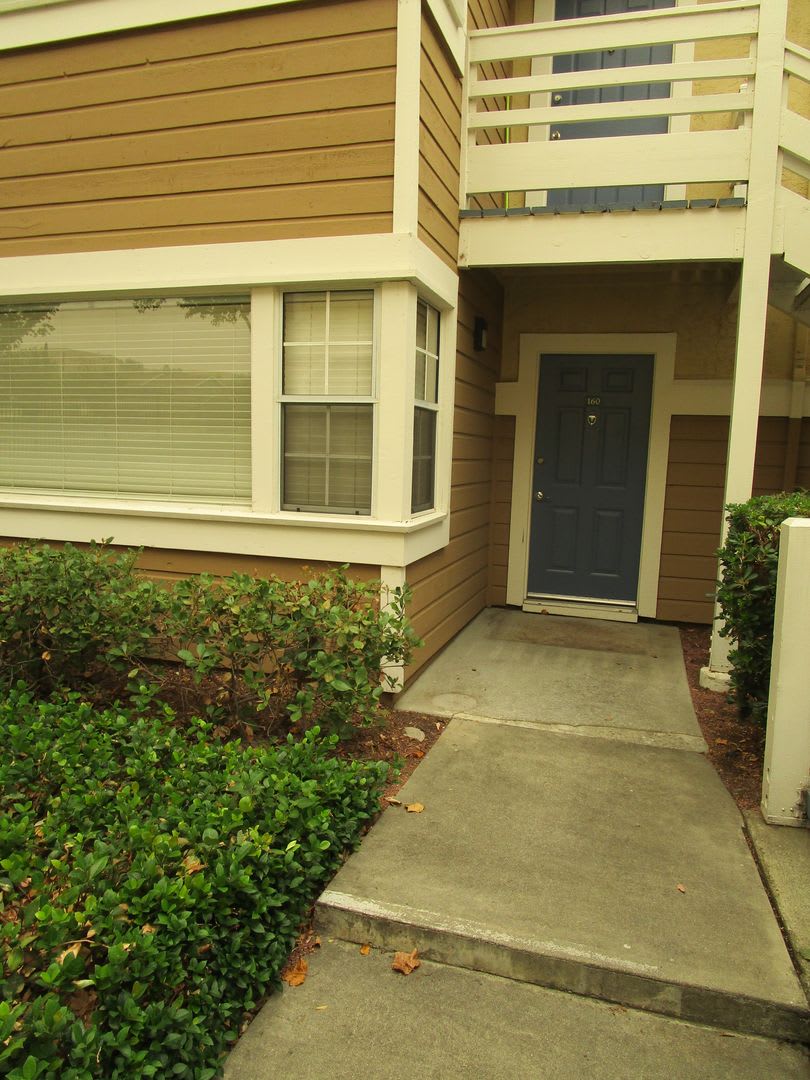 2915 N. Texas Street, #160