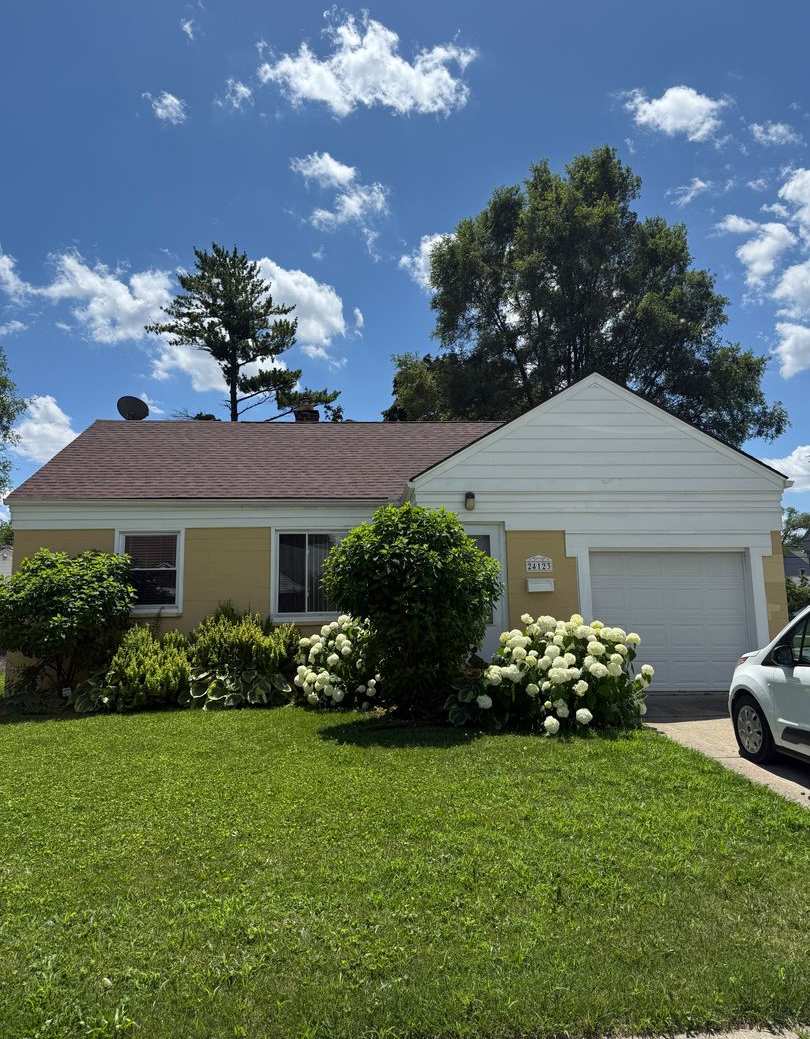 Move-In Ready 2-bedroom, 2-bathroom Home near Downtown Dearborn