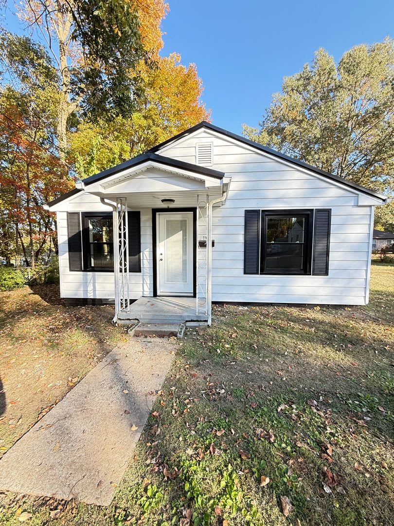 2 Bed, 2 Bath Home in Martin, TN!!