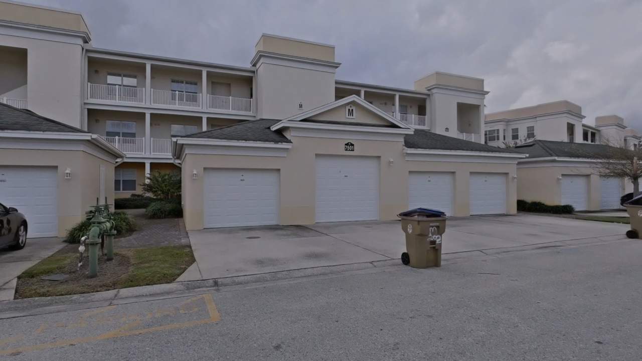 Luxury 3/2 Condo in Reunion