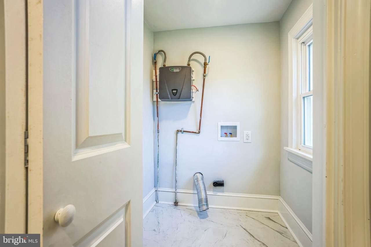 3406 STOCKTON STREET