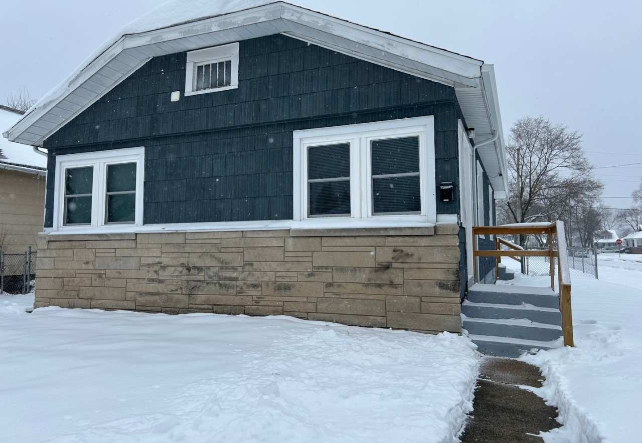 Updated 3-Bedroom, 1-Bathroom Home – $1,425/Month | 1,092 Sq. Ft. | Accepting Section 8