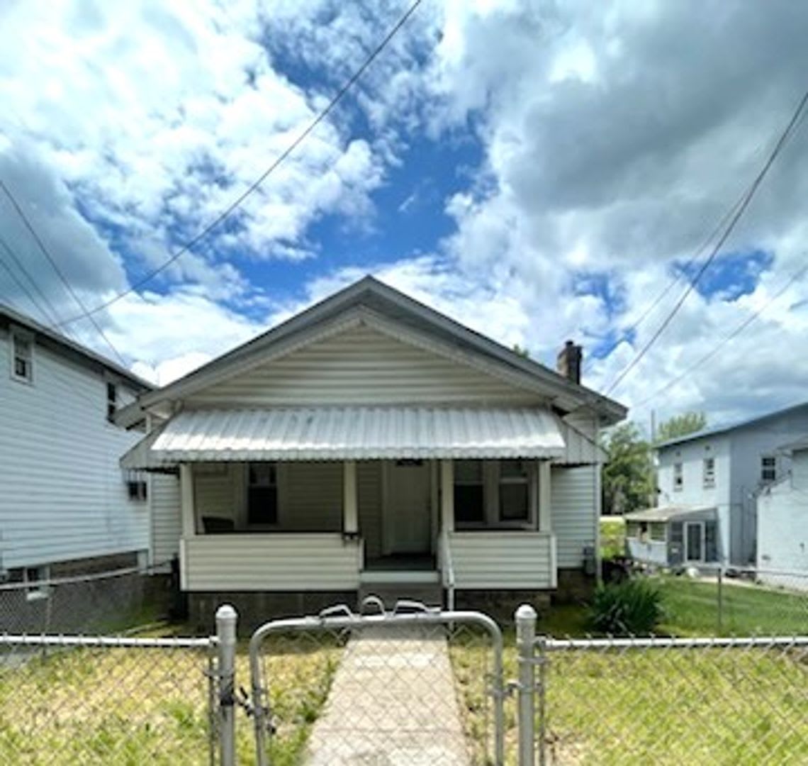 Newly Renovated Two Bedroom Home on Washington Street West