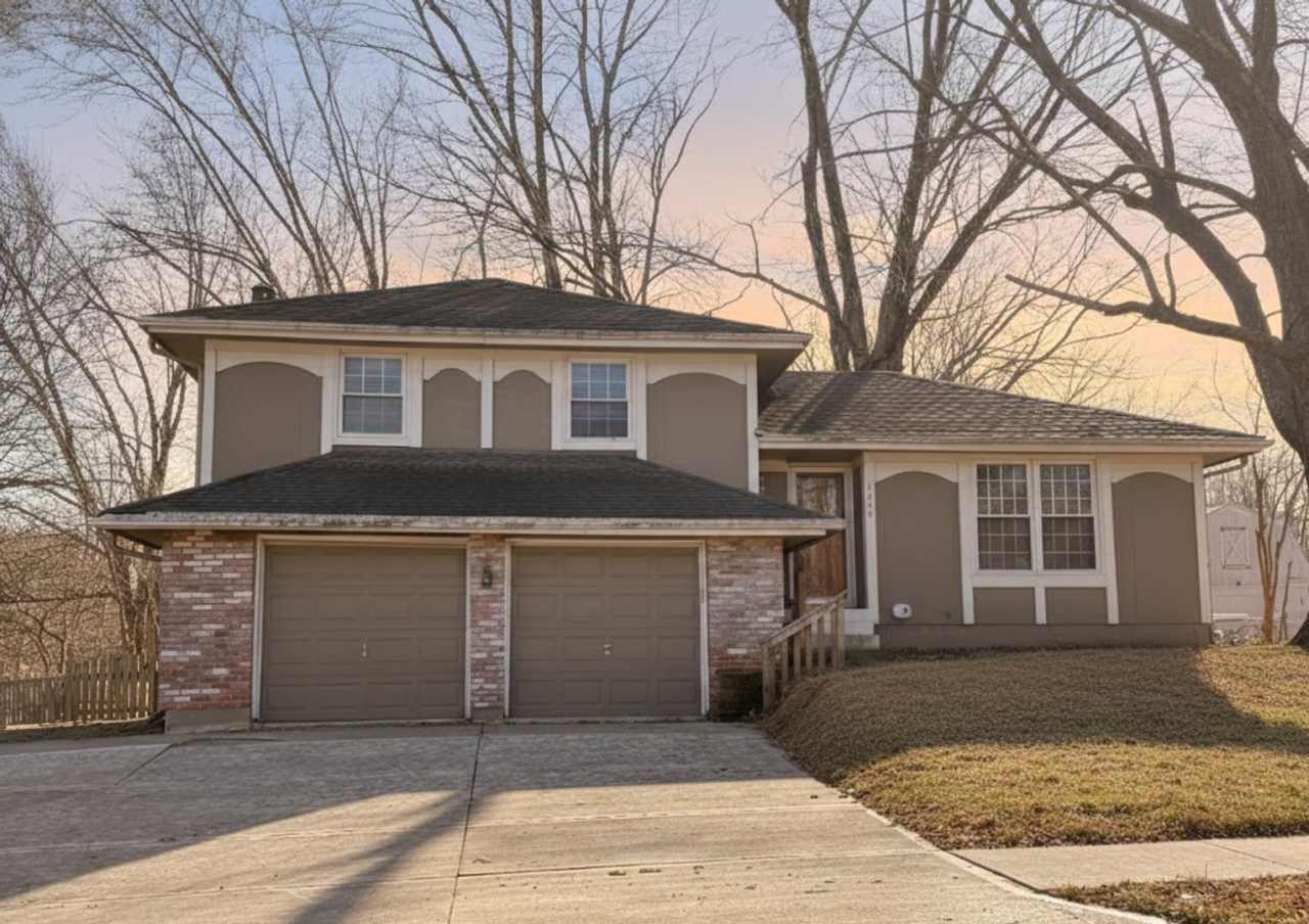 SEE IT NOW:Bright 3-Bed Home with Spacious Layout  Natural Light!