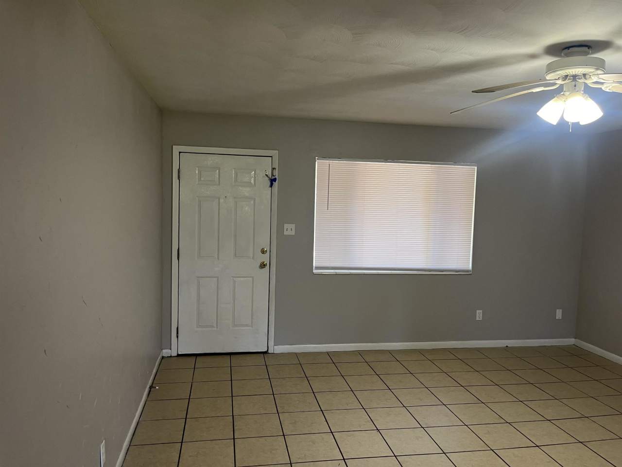 1070 Southwest McFarlane Avenue - 2