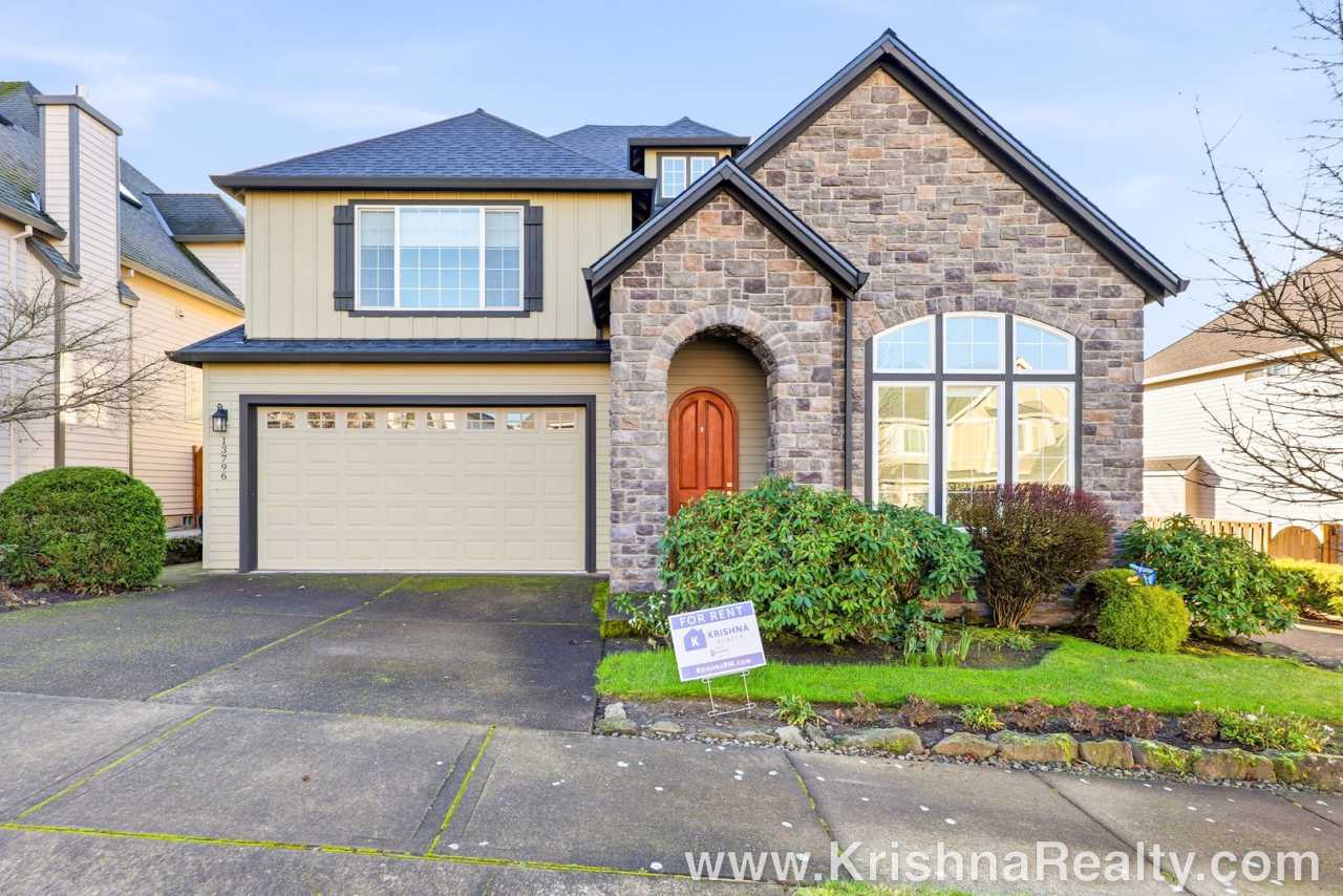 Stunning 4 BD │ 3 BA │ Single Family Home │ Located In Cascadian Heights Community Located In Highly Rated Bethany