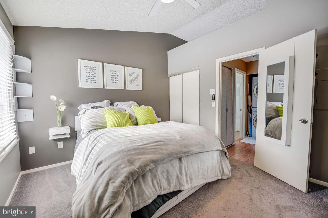 11741 SUMMERCHASE Circle unit: 1741-B