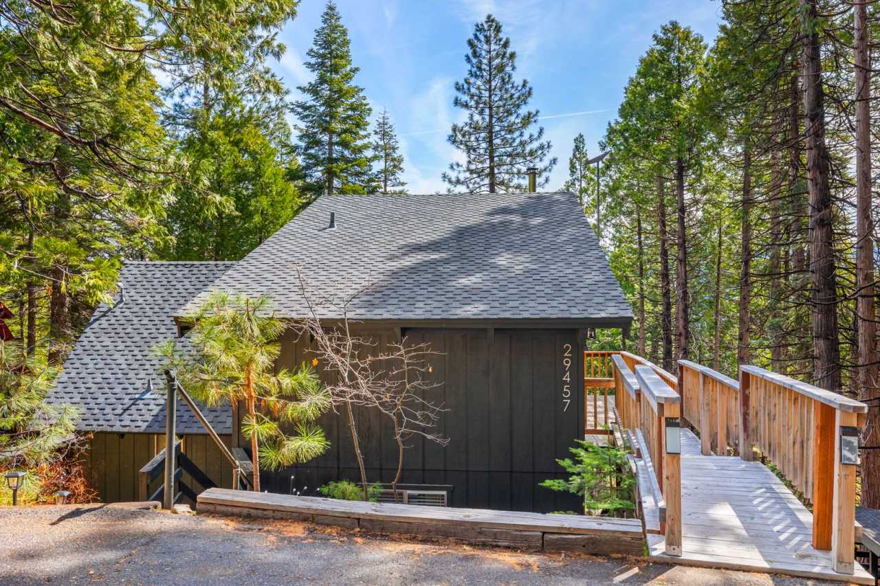 Charming 3-Bedroom, 2-Bath Home in Cold Springs