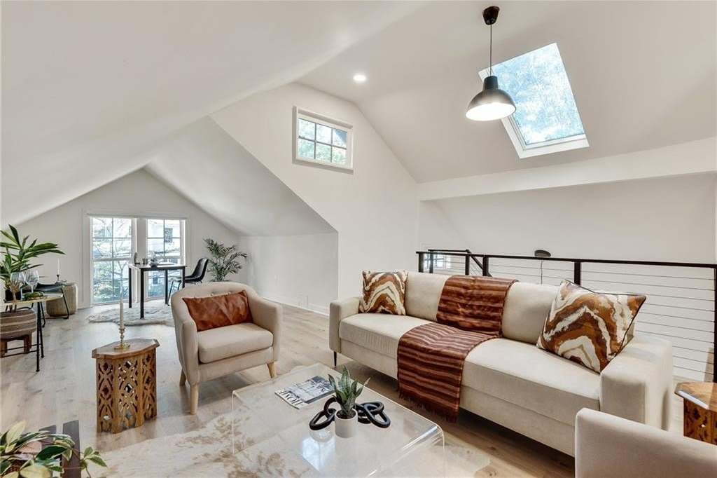 901 Argonne Avenue NE