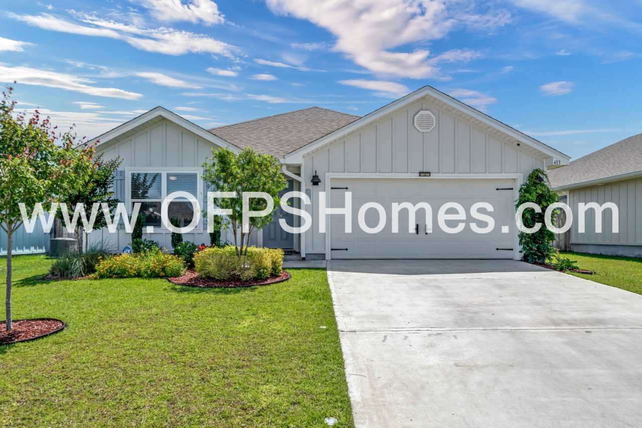 MOVE IN SPECIAL! $500 off First Month's Rent