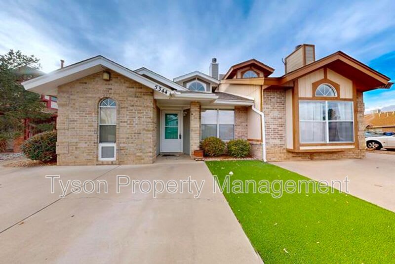 5344 Chuckwagon Trl NW