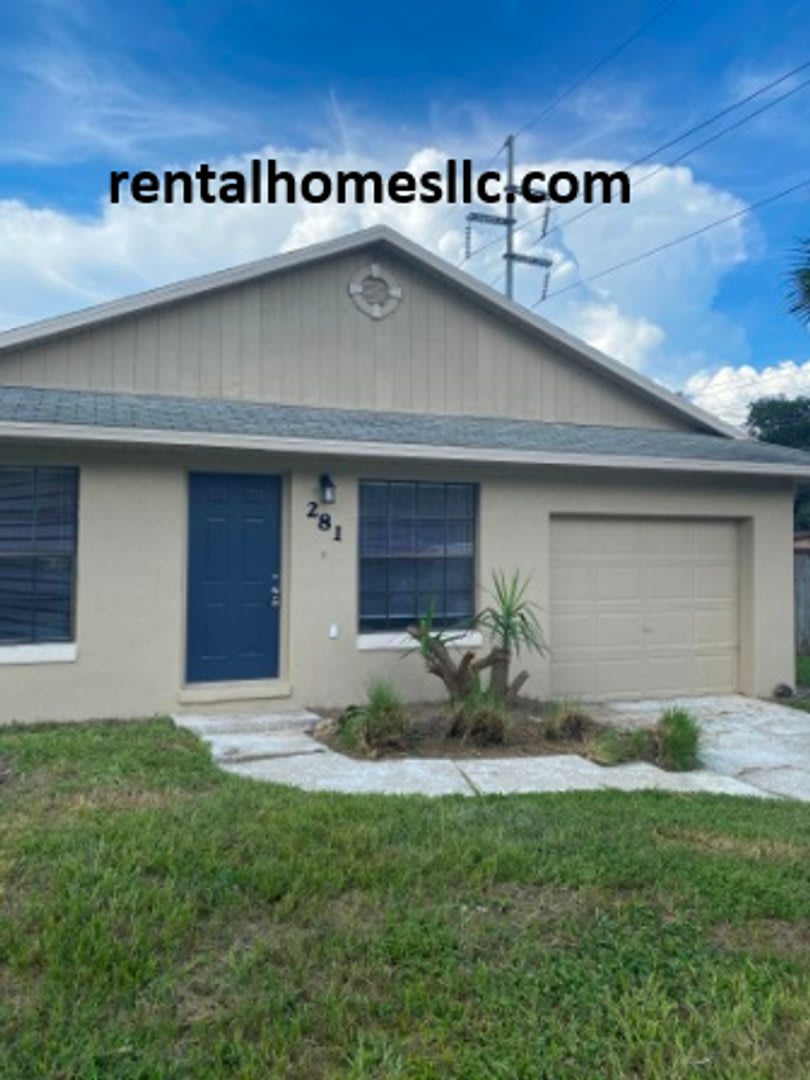 Three Bedroom Home, Walking Distance to New Sun Rail
