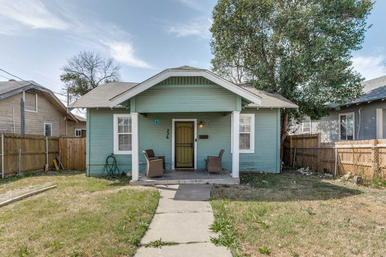 2-BEDROOM DENVER HEIGHTS BUNGALOW