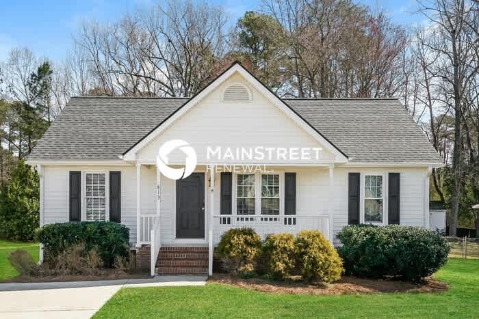 813 Lusterleaf Place