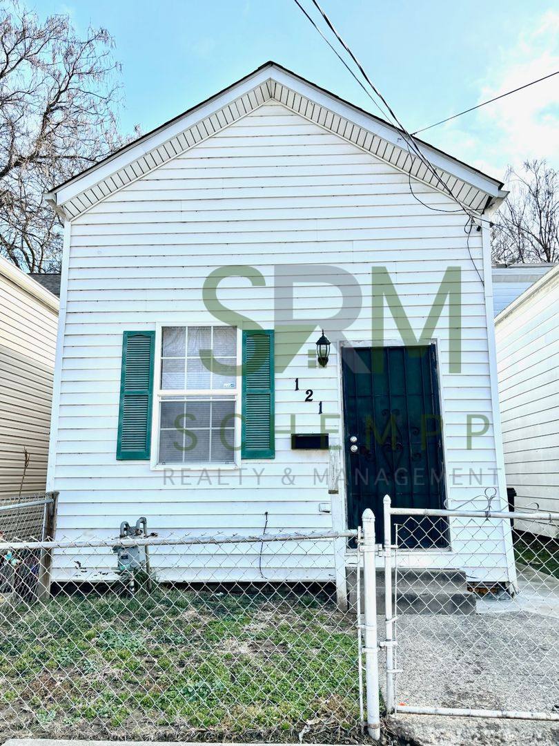 Spacious 4 bedroom in Portland-Section 8 Accepted **1/2 off first months rent**