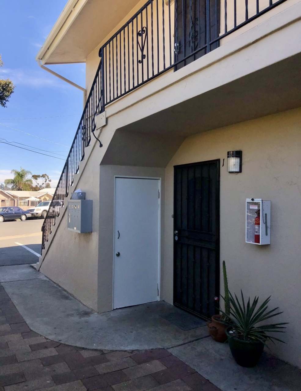 4068 Oakcrest Drive