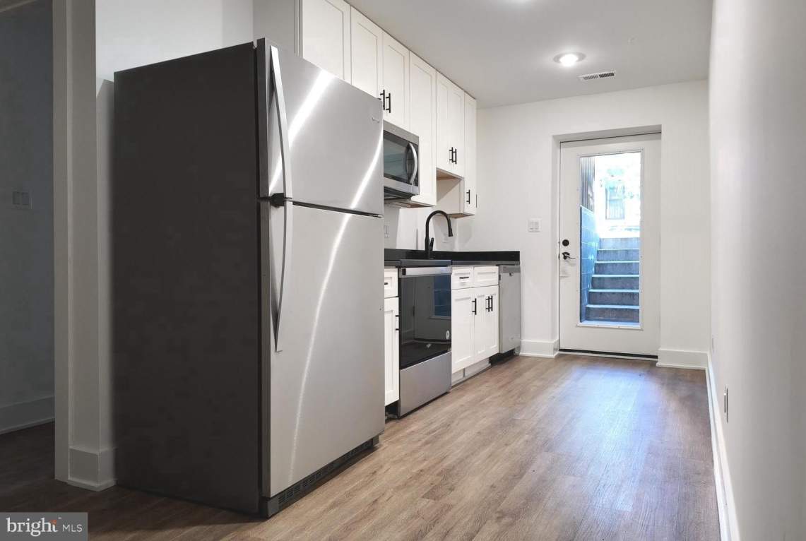 213 SEATON Place NE unit: 1