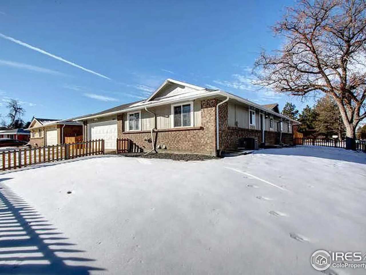 Spacious 4BR Half Duplex in Aurora