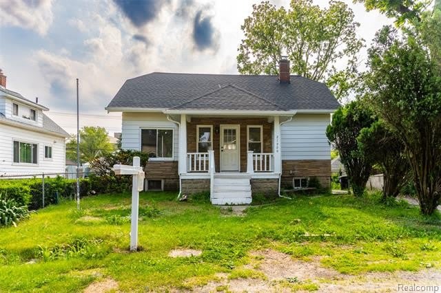 21200 Collingham Avenue